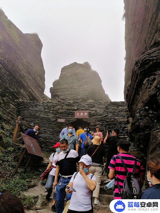 抖音梵净山之歌(抖音梵净山之歌是真的吗)