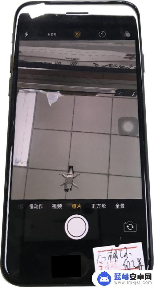苹果手机摔了一下前置摄像头打不开 iPhone XR摄像头影像黑屏，手电筒无法开启怎么办