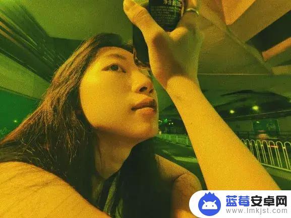 苹果手机拍摄港风效果怎么设置 手机拍摄复古港风照片的技巧