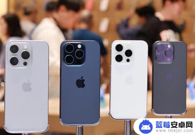 扛不住了？库克示好中国消费者没成效，iPhone15加入“价格战”？