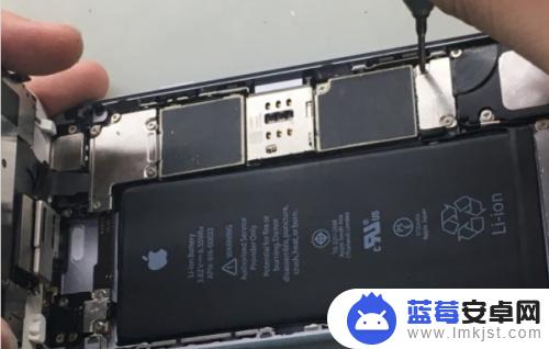 iphone6s充电器三头的拆开 iPhone 6s拆解图文教程