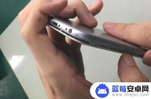 iphone6s充电器三头的拆开 iPhone 6s拆解图文教程