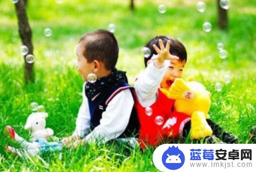 怎么放手机陪小孩 如何让孩子远离手机的诱惑