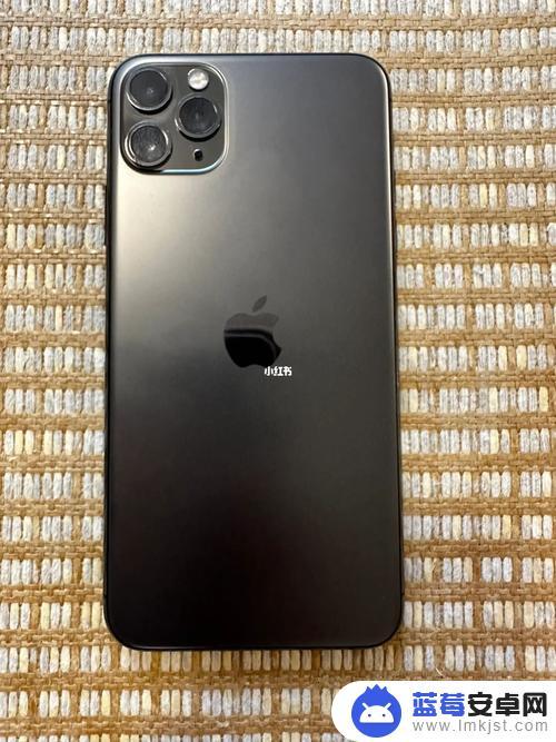 苹果手机11太空灰怎么办 iPhone11摄像头进灰怎么维修