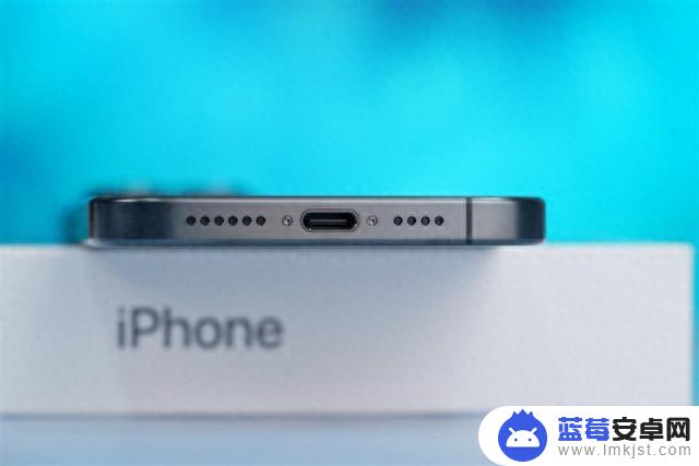 变化最大的“超大杯”！iPhone 15 Pro Max详细评测：依然是直板机皇