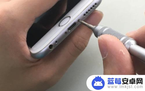 苹果手机6s拆机图 苹果iPhone 6s拆机步骤