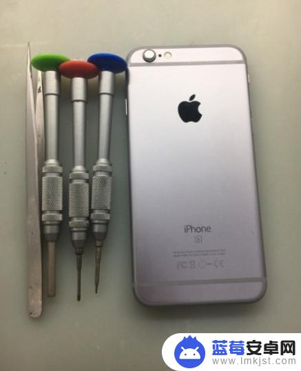 苹果手机6s拆机图 苹果iPhone 6s拆机步骤