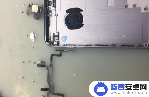 苹果手机6s拆机图 苹果iPhone 6s拆机步骤