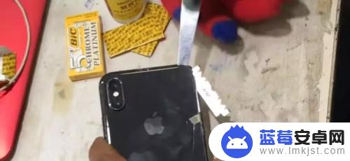 苹果手机如何好玻璃 iPhoneX换后盖玻璃材料