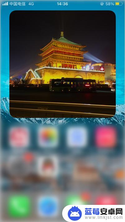 如何在手机桌面添加图片 iOS14如何设置桌面显示自己喜欢的照片