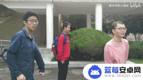 抖音大学同学跳舞(抖音大学生跳舞)