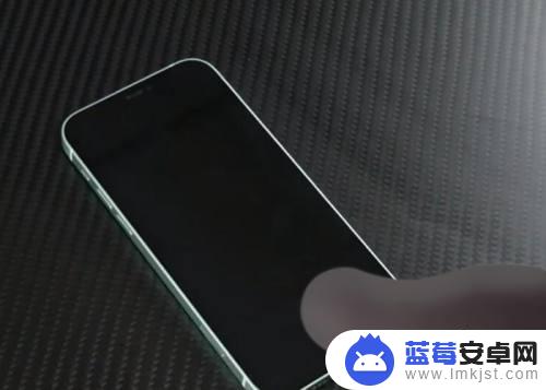 苹果12如何组装手机屏幕 iPhone 12/12 Pro 更换屏幕注意事项