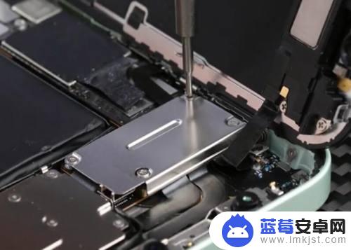 苹果12如何组装手机屏幕 iPhone 12/12 Pro 更换屏幕注意事项