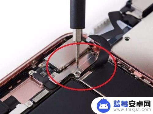 iphone7plus如何拆机 苹果iphone7plus电池更换全过程图文详解